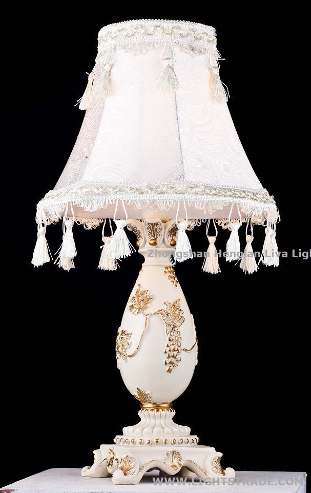 1-Lit Classic Table Lamp