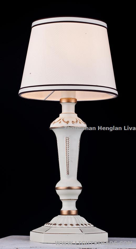 1-Lit Modern Table Lamp