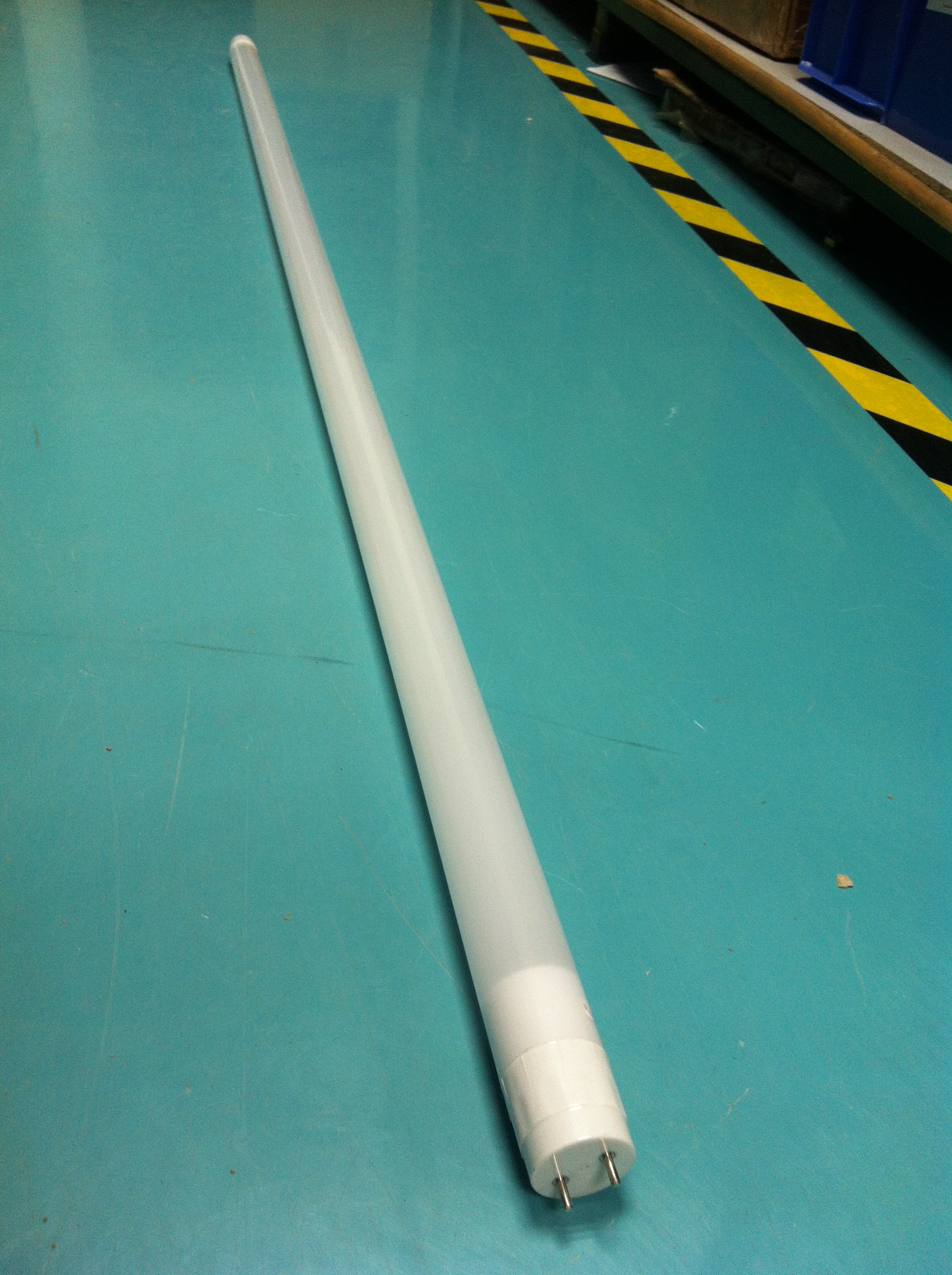 T8 LED tube,all plastic, 600mm, 9W, 80Ra 100lm/W, CE\RoHS\UL certificated, 5 years warranty 