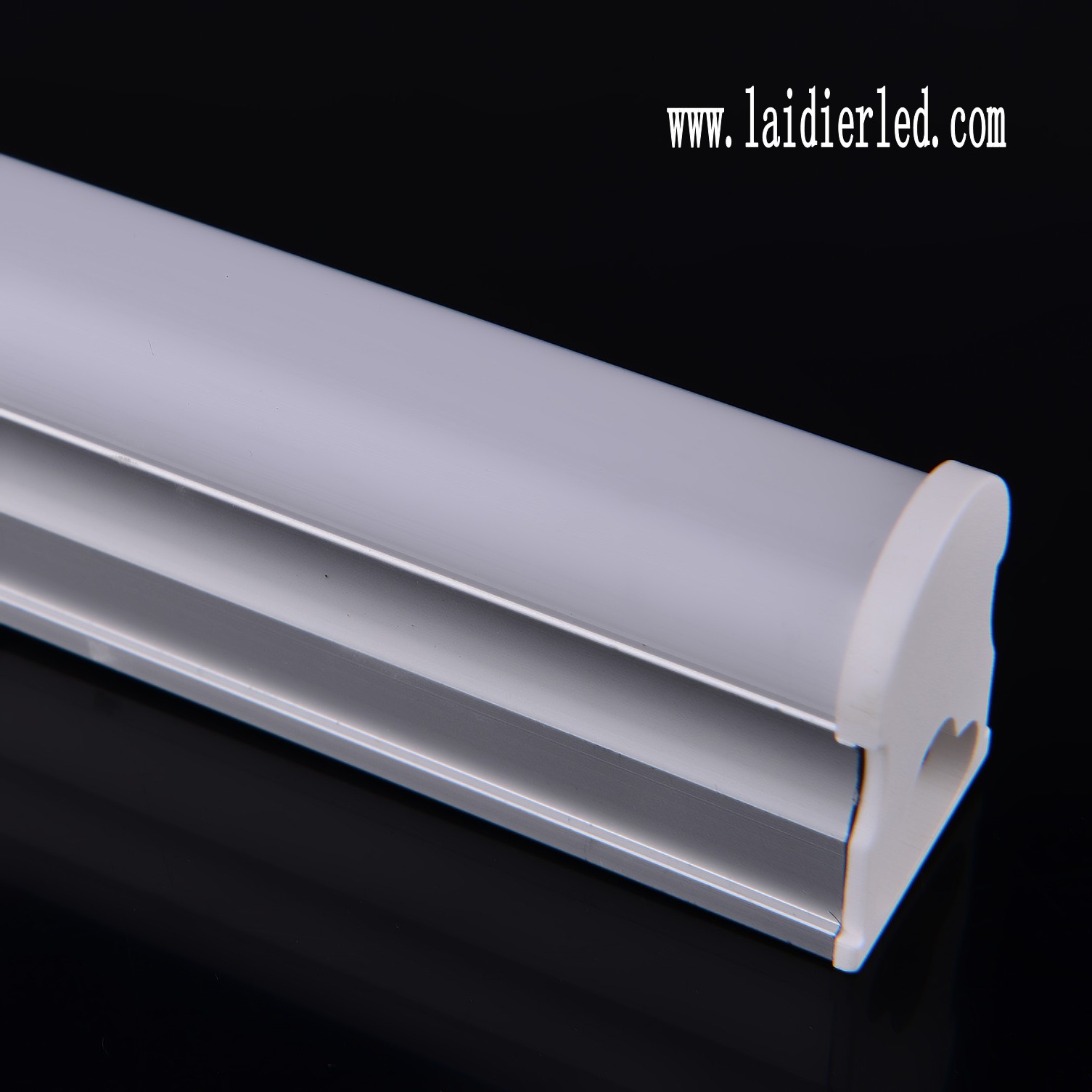 Super Brighter LED Tube T5 1.2M 18W 1700lumen passed CE SAA Rohs wholesale price