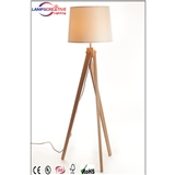 Unique style 3 legs wooden floor lamp good for home or hotel decoration floor lamp LCD-FL