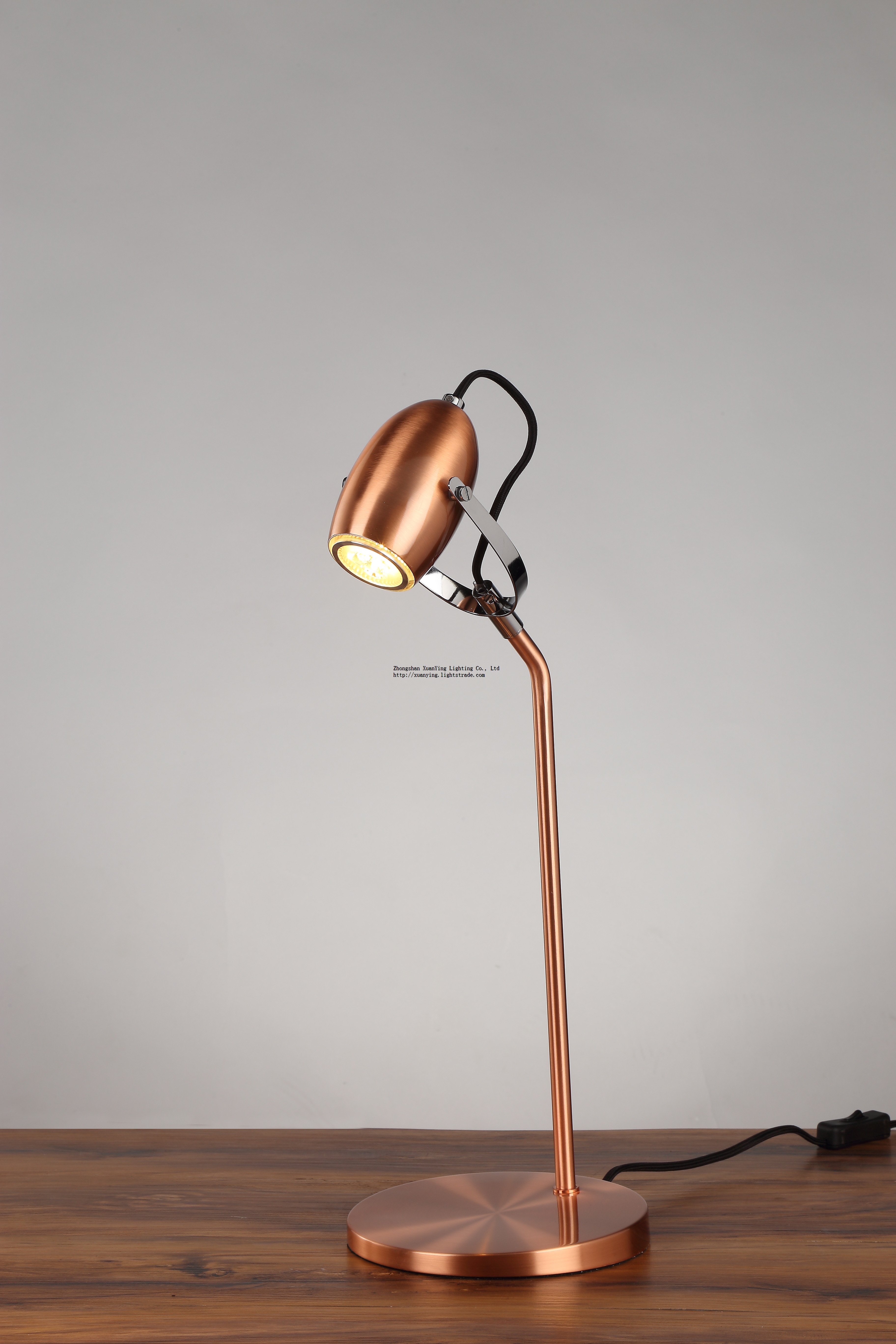 rose gold fancy style wood table lamp