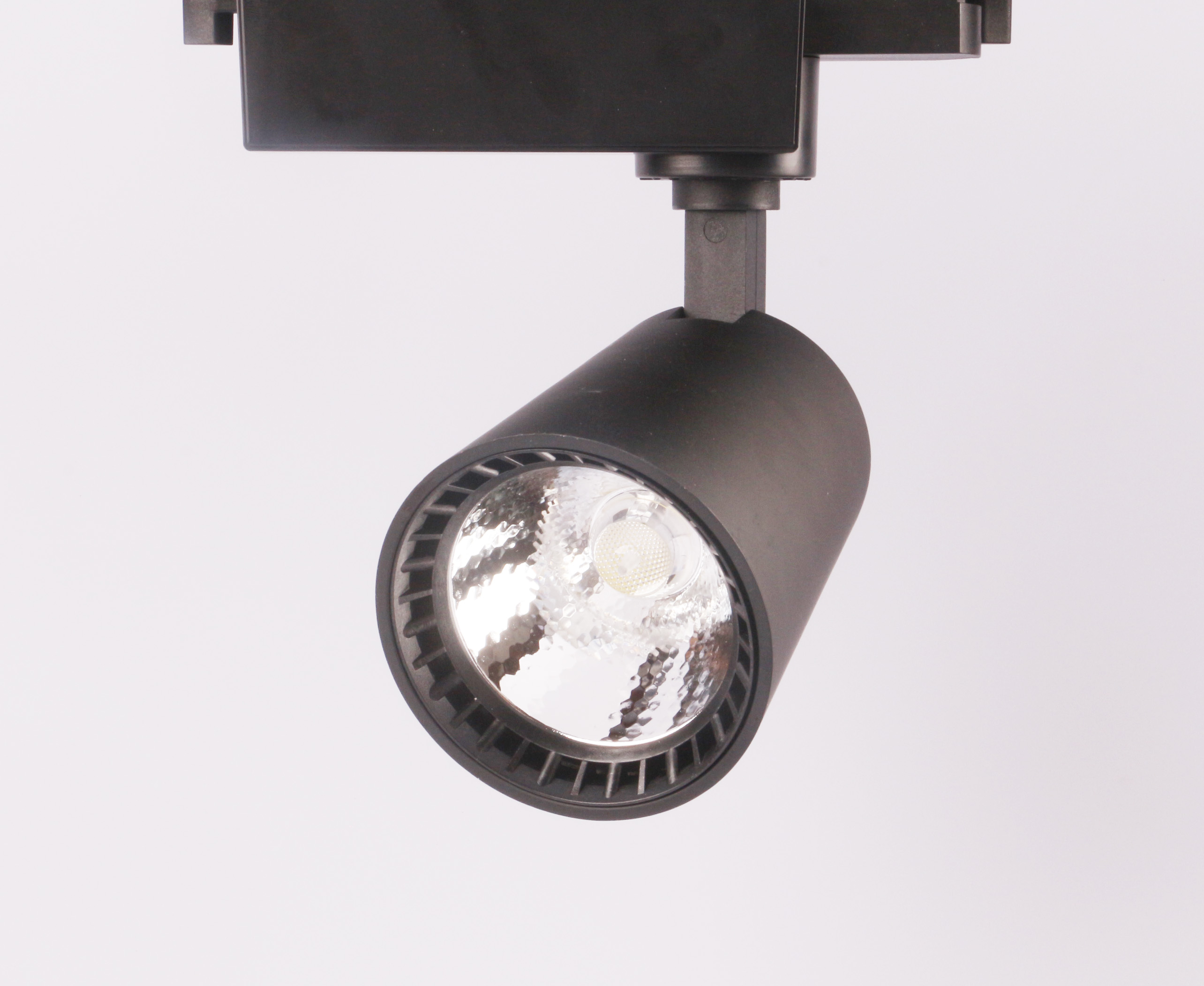 New design black housing size 85 multiplied by 220mm 18W race track light led