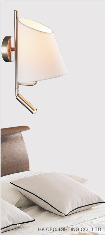 Simple multifunctional wall lamp
