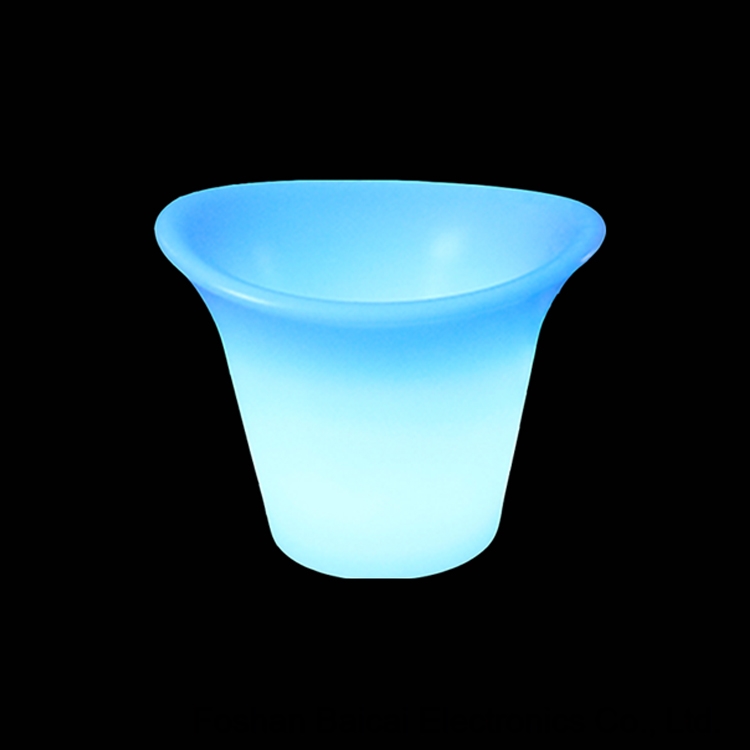 Color changing led ice bucket