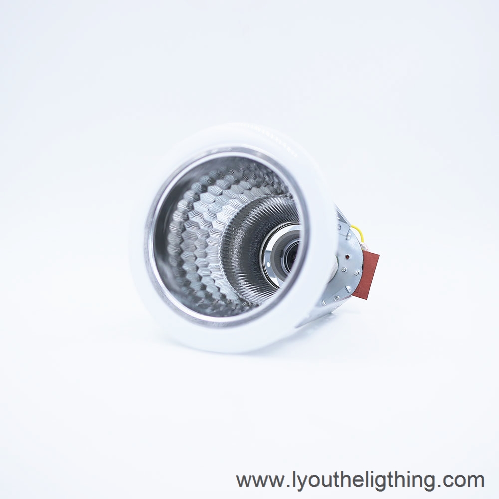 Good quality E27 downlight housing led downlight spotlight fixture