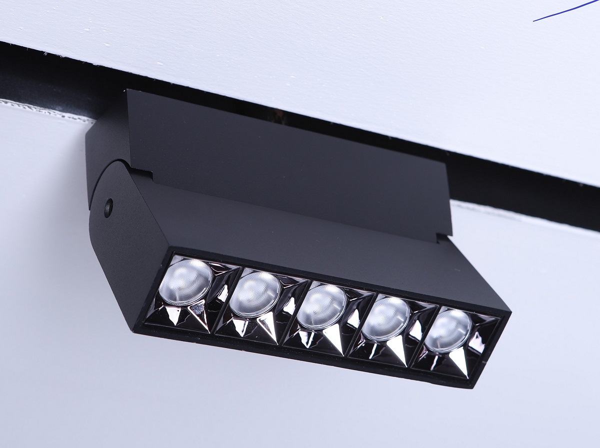 Magnetic absorption folding lamp with fashionable appearance and full sense of black Technology