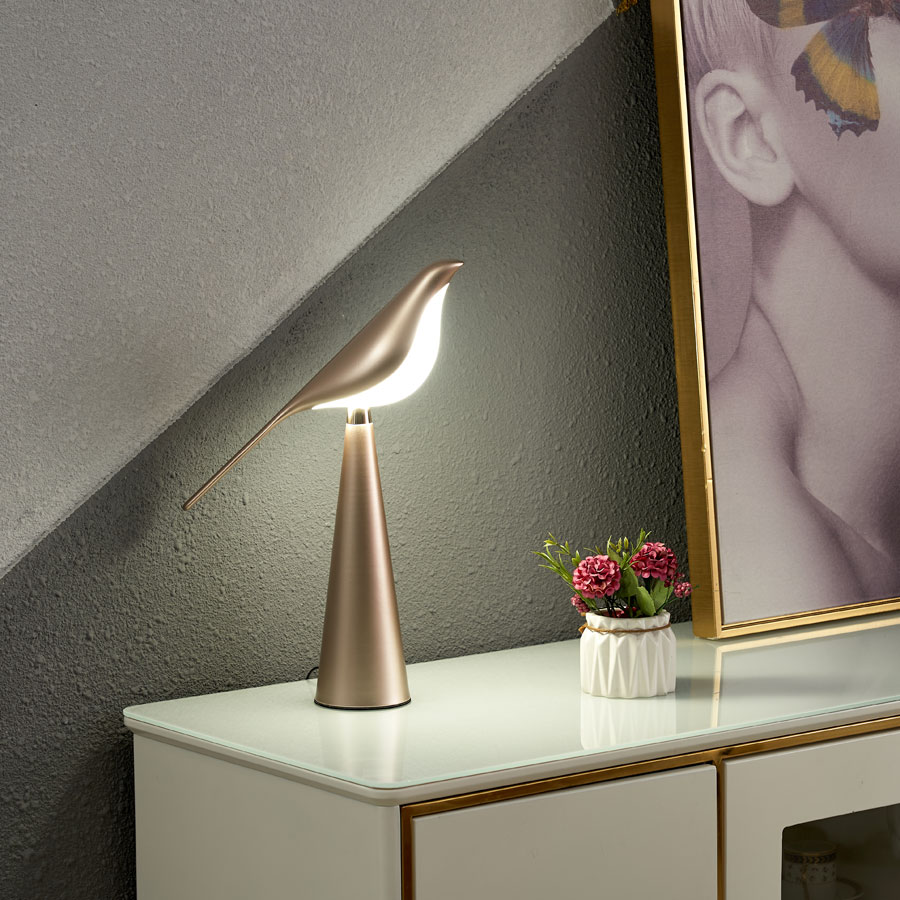 2022 New Nordic Magpie Dimmable Table Light Creative Gold Bird Bedside Night Table Lamp
