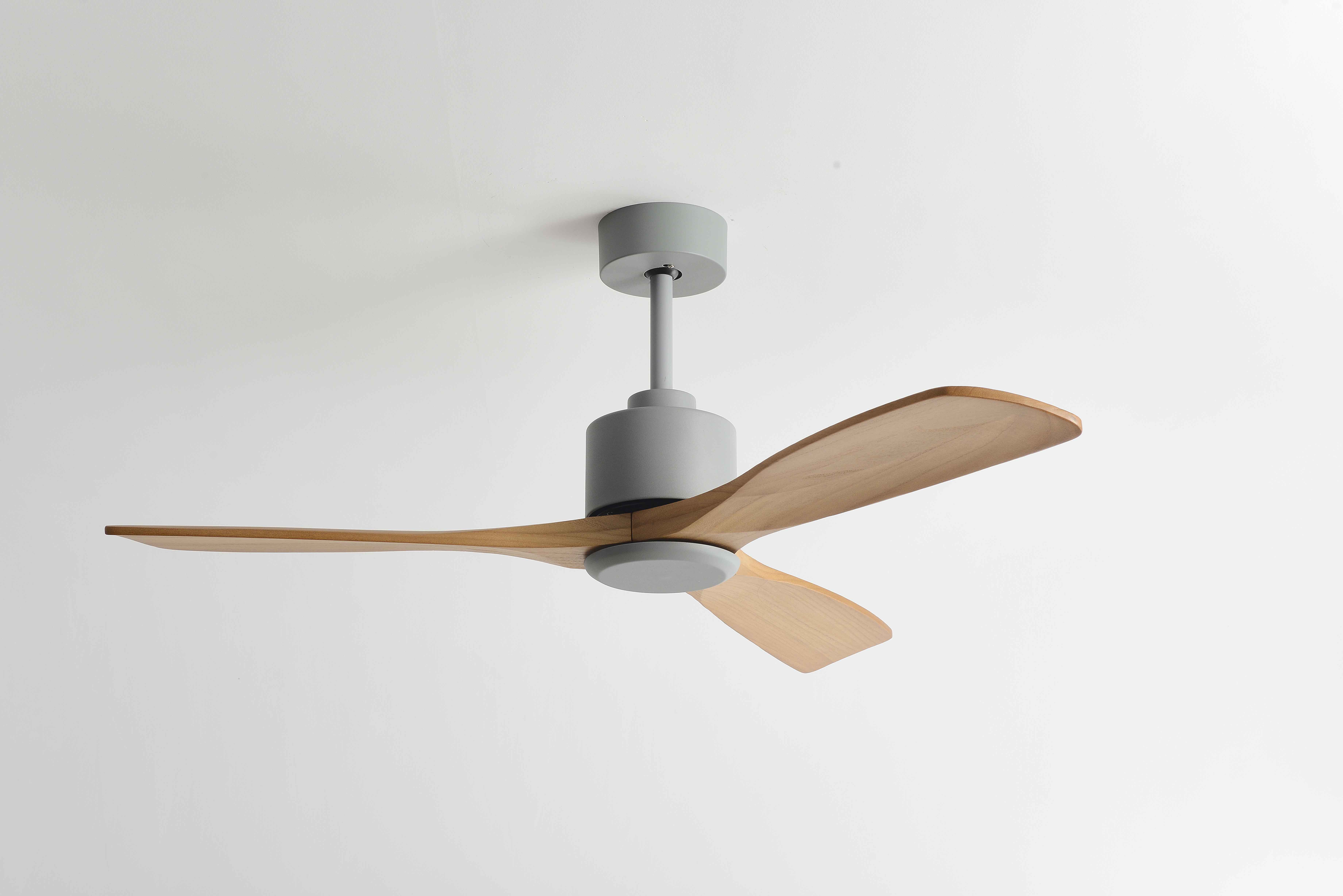 Nordic Style Commercial Decorative Wood Ceiling Fan 3 Wooden Blades Ceilling Fan Dc Motor Ceiling Fa