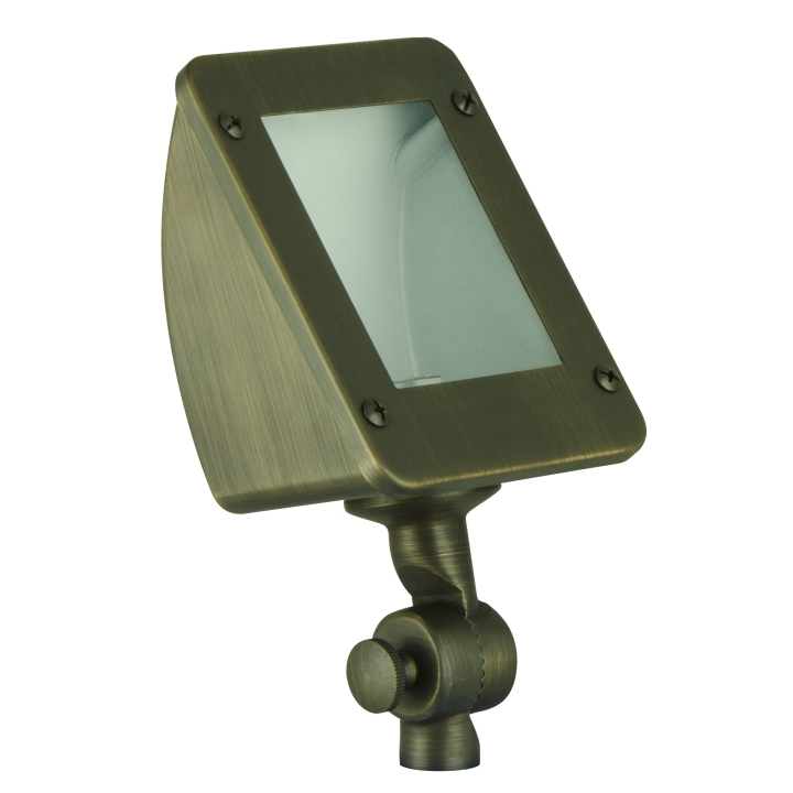 Low voltage flood lights for landscape lighting