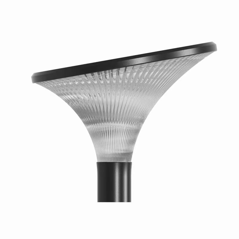 Solar garden light