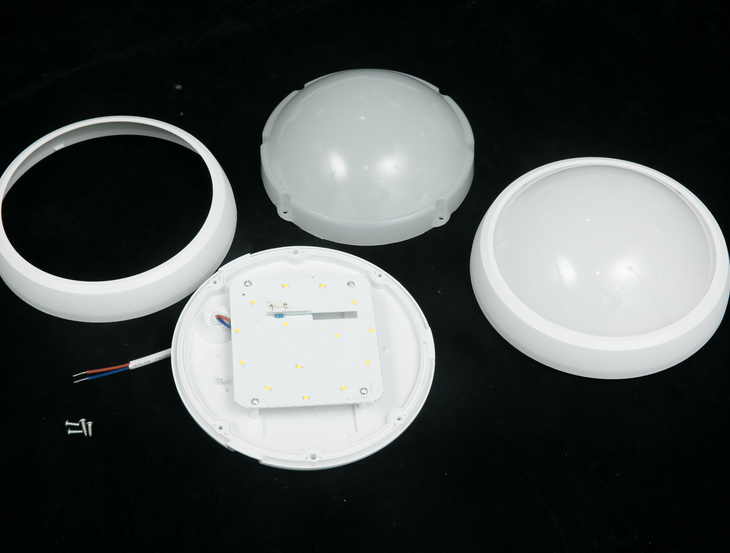 Made in China three-piece suit led light plastic bulkheads