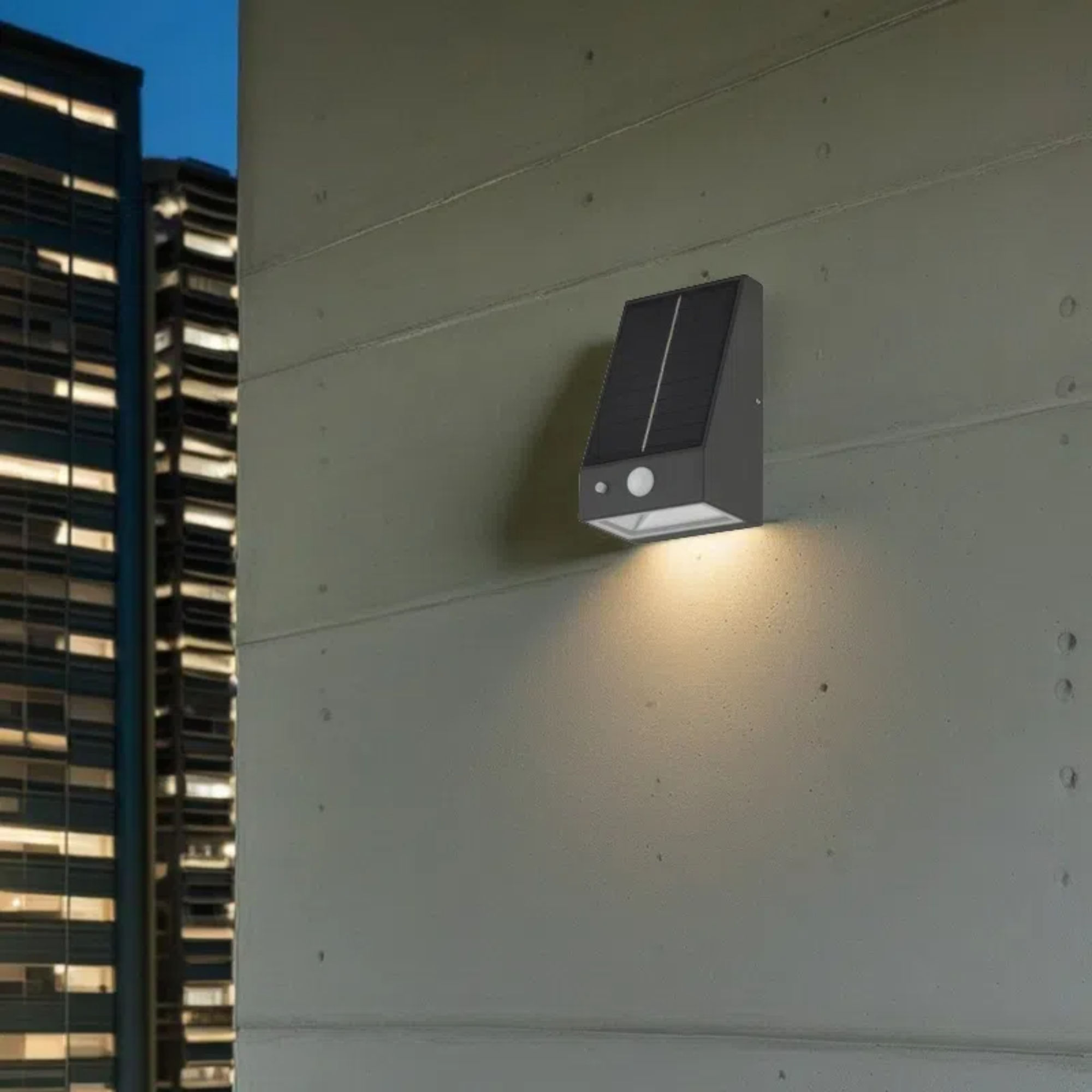 Solar outdoor wall lamp