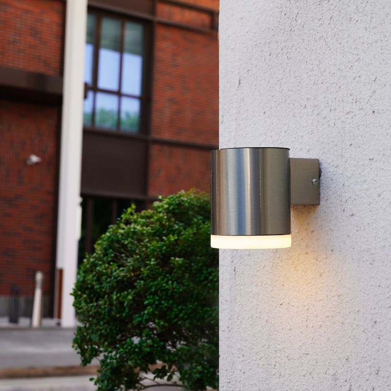 RENFORD Solar Wall Light